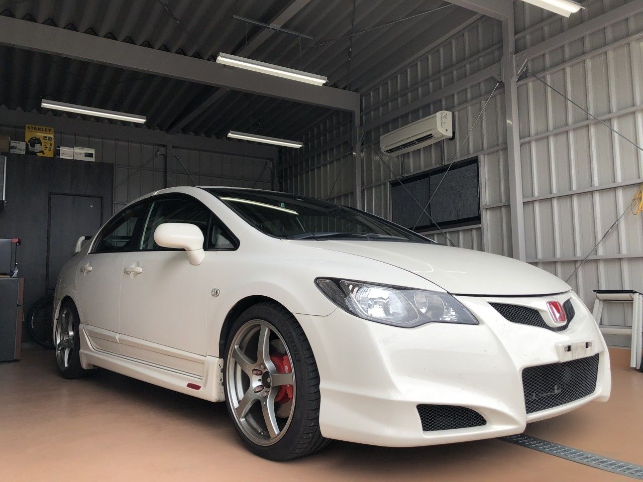 ご依頼作業 Honda Fd2 Civic Type R ガラスコーティング施工 状態確認 水垢除去編 ブログ 自動車メーカー車両 開発者が営む極上車専門店 Torino Cars トリノカーズ