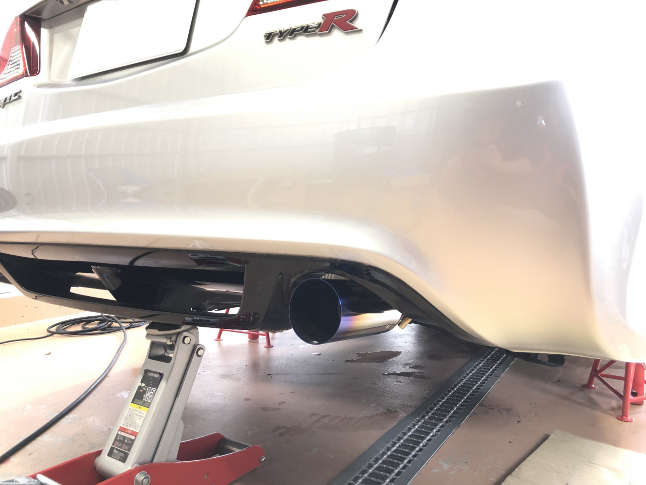 HONDA FD2 CIVIC TYPE-R ご納車前オプション作業 マフラー＋触媒