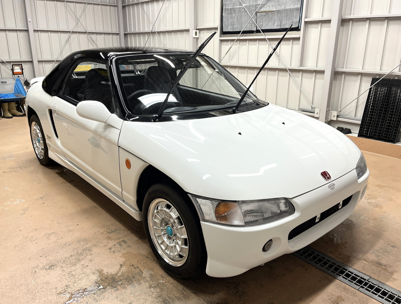 無限パーツ満載 走行距離少ない32,500km 屋内保管2オーナー 程度極上クレタホワイト HONDA BEAT 販売前メンテナンス 外装清掃
