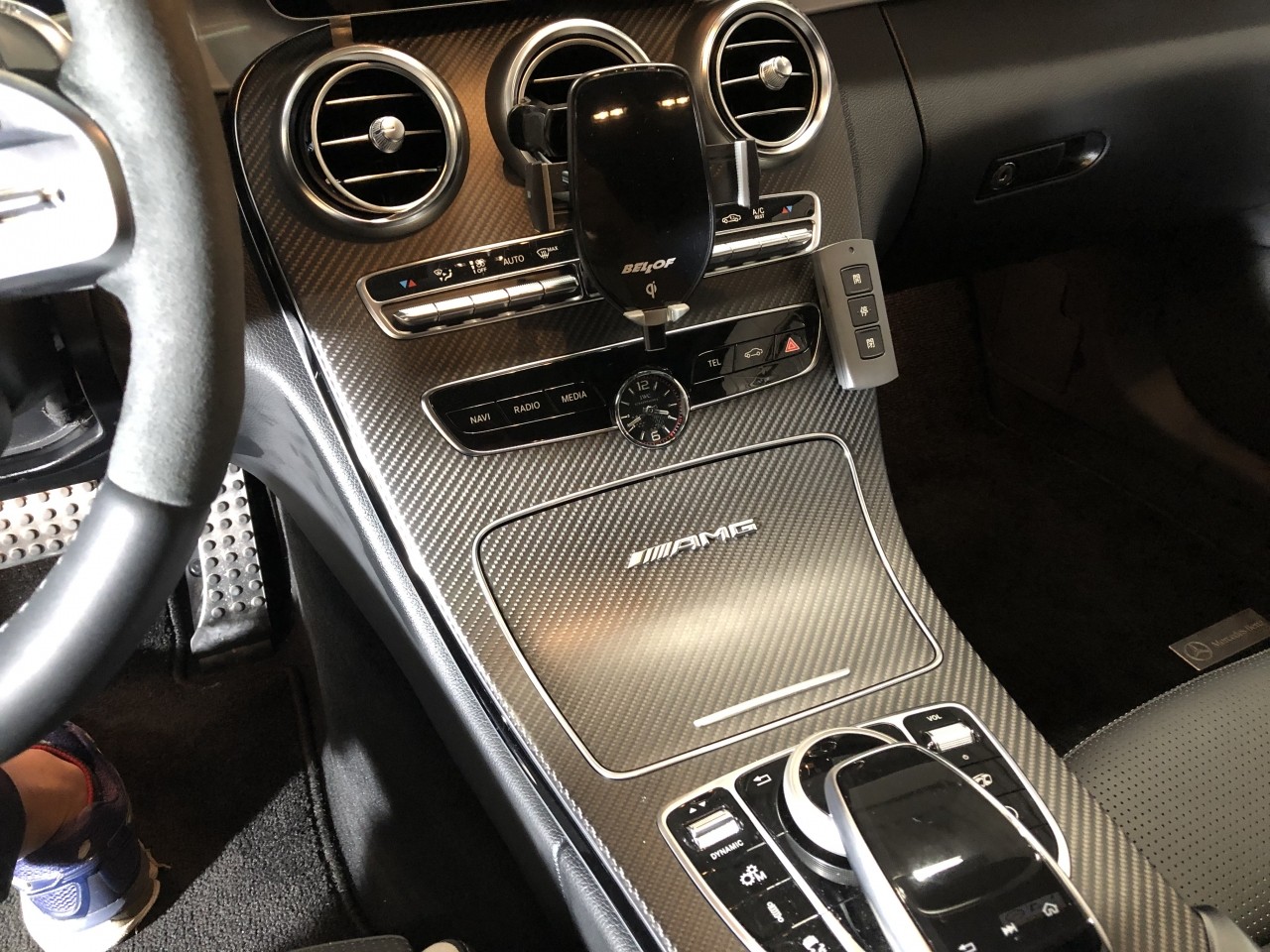 ご依頼作業 Mercedesbenz Amg C63s Coupe W5後期モデル 室内異音低減作業 その ブログ 自動車メーカー車両開発者が営む極上車専門店 Torino Cars トリノカーズ