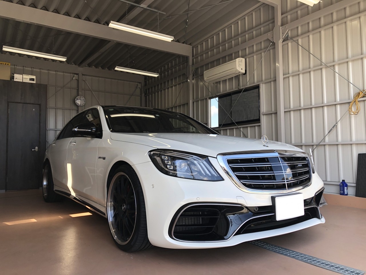 ご依頼作業 Mercedesbenz Amg S63 W222後期モデル 室内異音低減作業 その ブログ 自動車メーカー車両開発者が営む極上車専門店 Torino Cars トリノカーズ