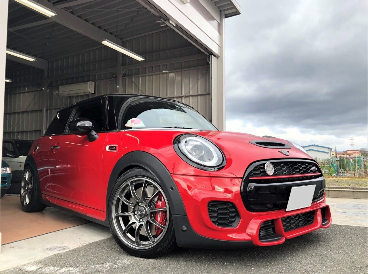 BMW MINI JCW（F56）OZ Racingホイール 及び スタッドレスタイヤ交換 | ブログ | 自動車メーカー車両開発者が営む極上