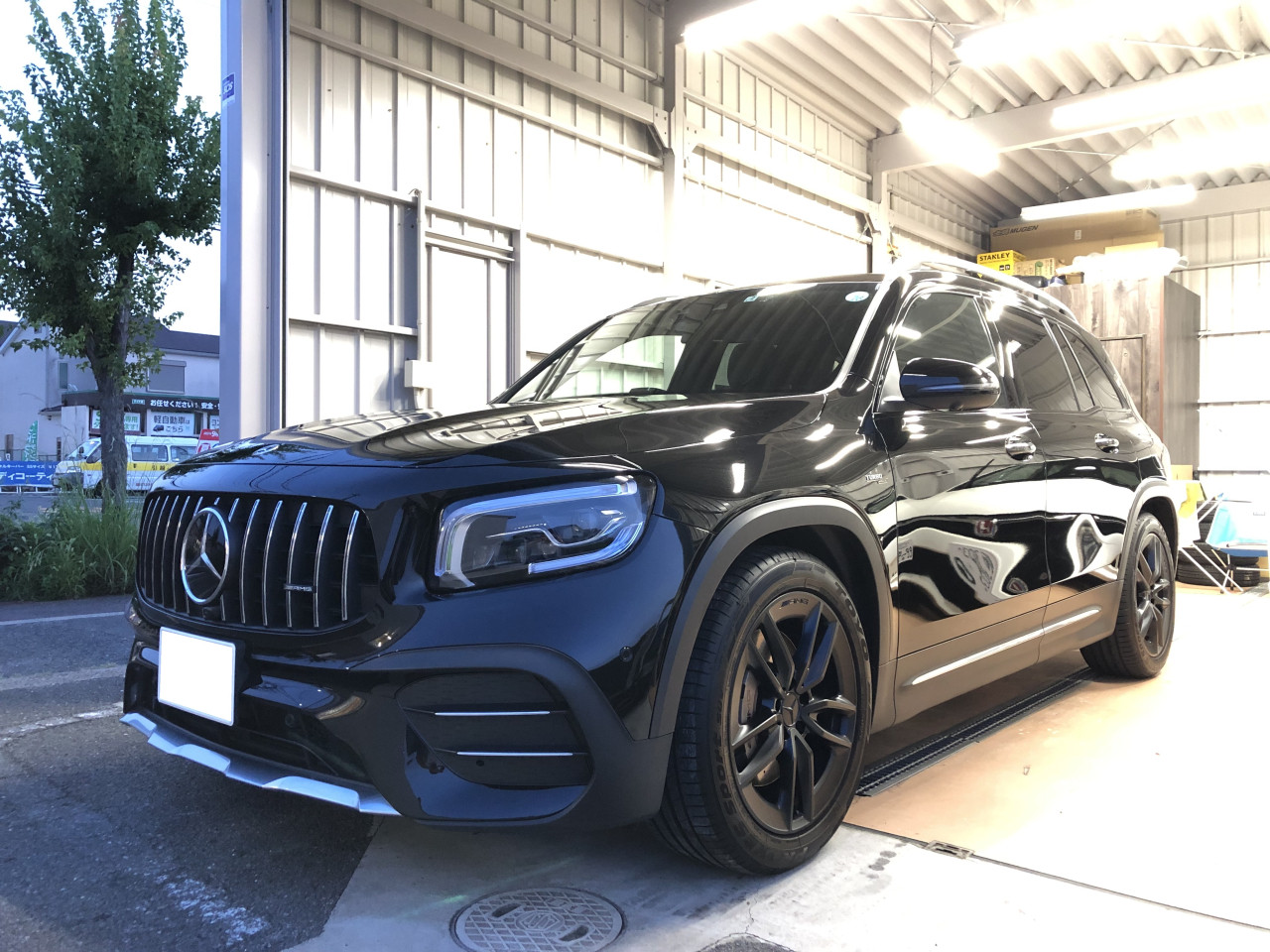 ご依頼作業 Mercedes Amg Glb35 室内異音低減作業 その ブログ 自動車メーカー車両開発者が営む極上車専門店 Torino Cars トリノカーズ